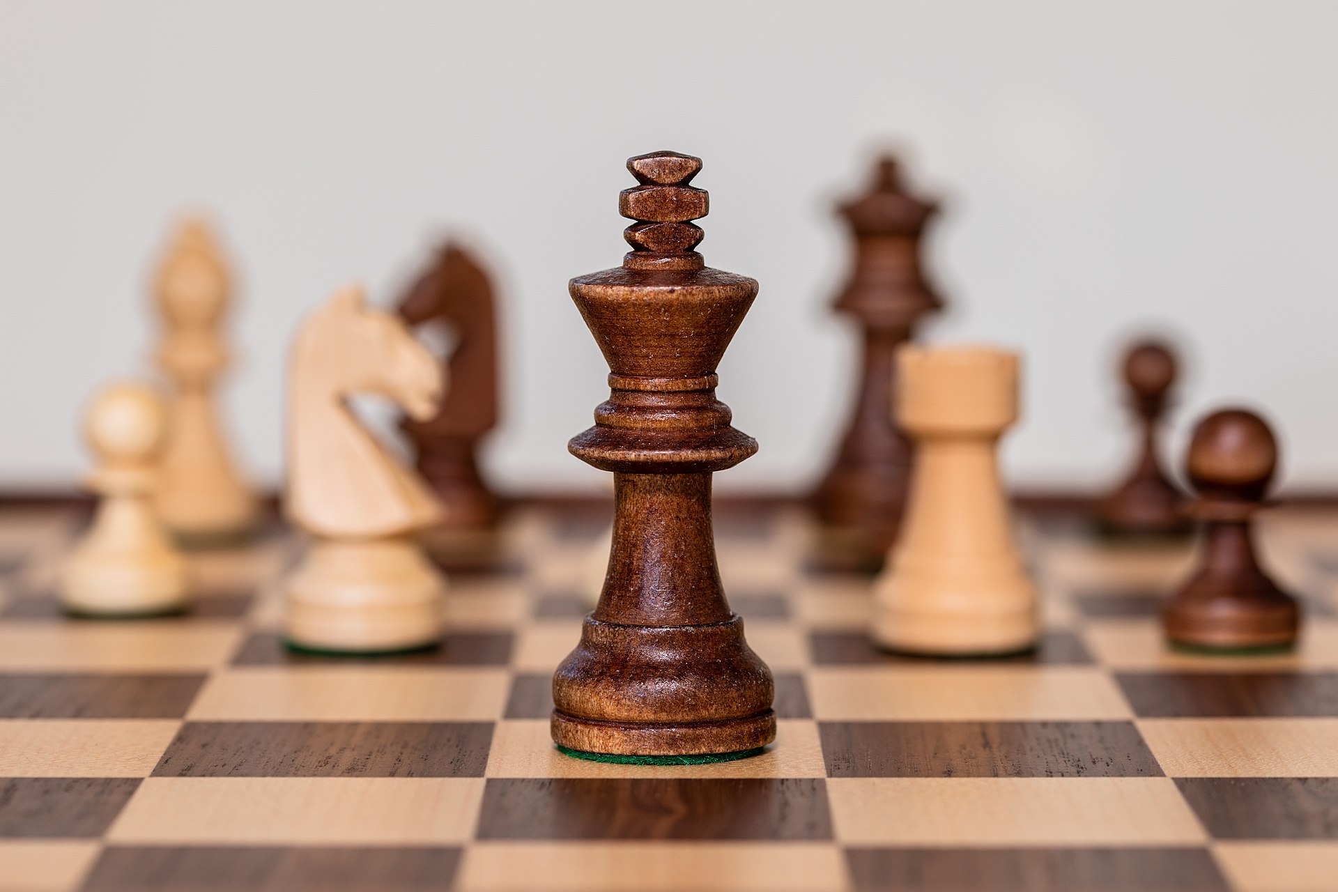 Loose chess pieces